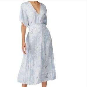 Vince Paintes Magnolia Vneck Midi Dress Size Small